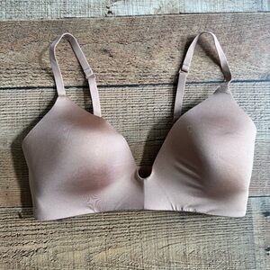 SKIMS Nude Seamless T-Shirt Bra